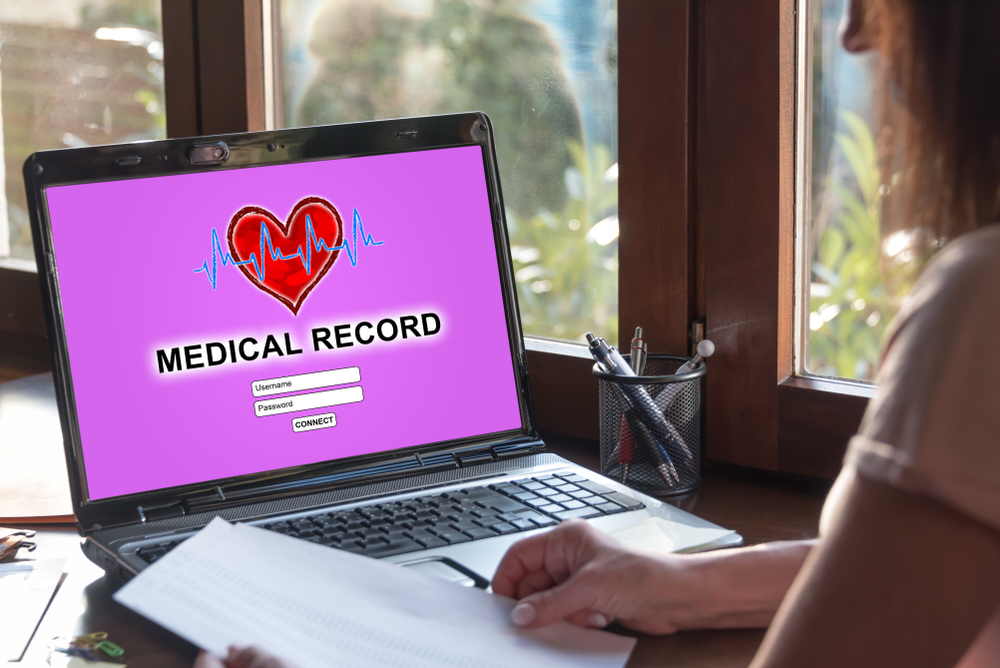 laptop-medical-record-signin
