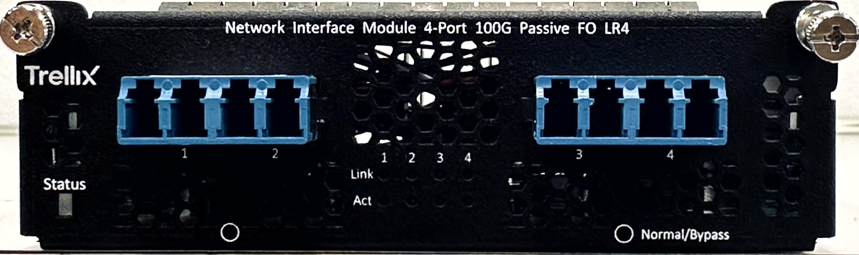 4-port 100 Gigabit LR4 with internal fail-open interface module